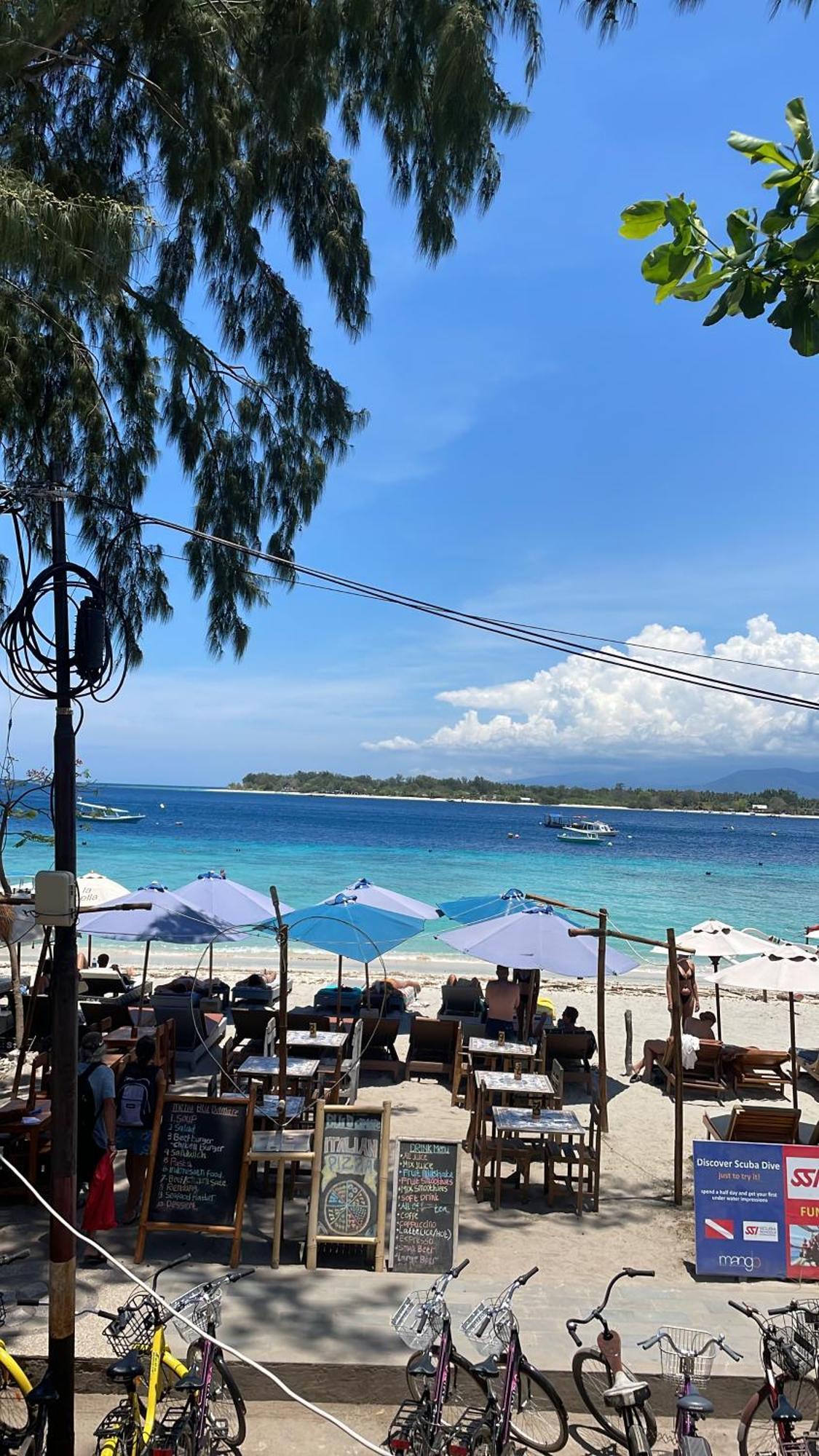 Blu D'Amare Hotel Gili Trawangan Exterior photo
