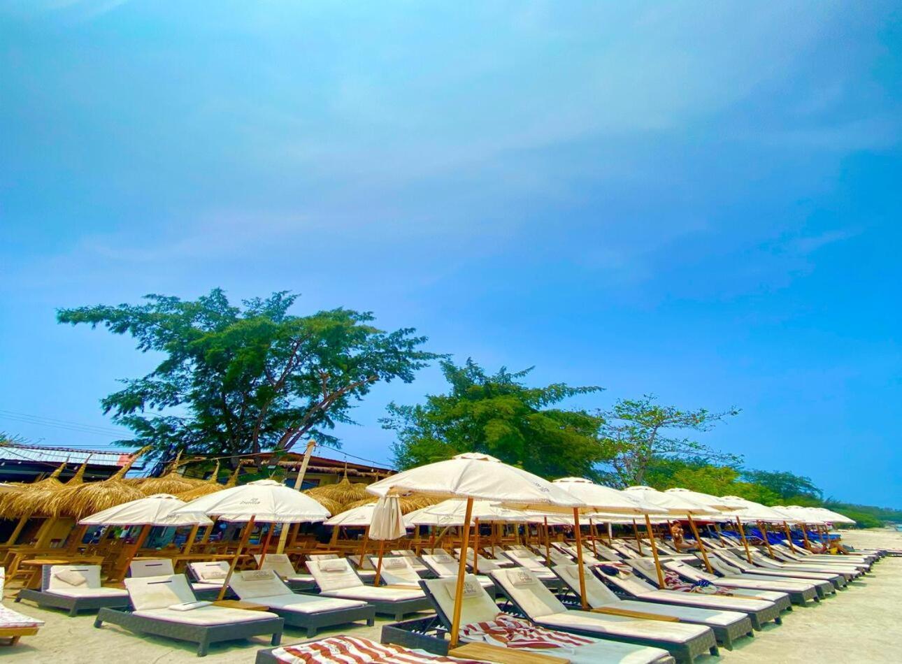 Blu D'Amare Hotel Gili Trawangan Exterior photo