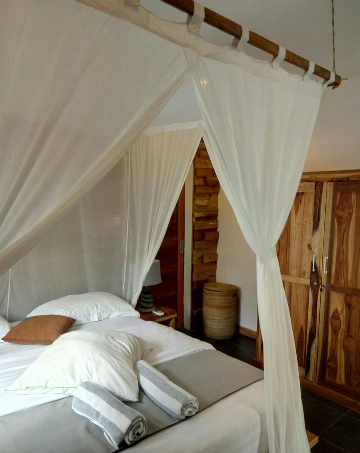 Blu D'Amare Hotel Gili Trawangan Exterior photo